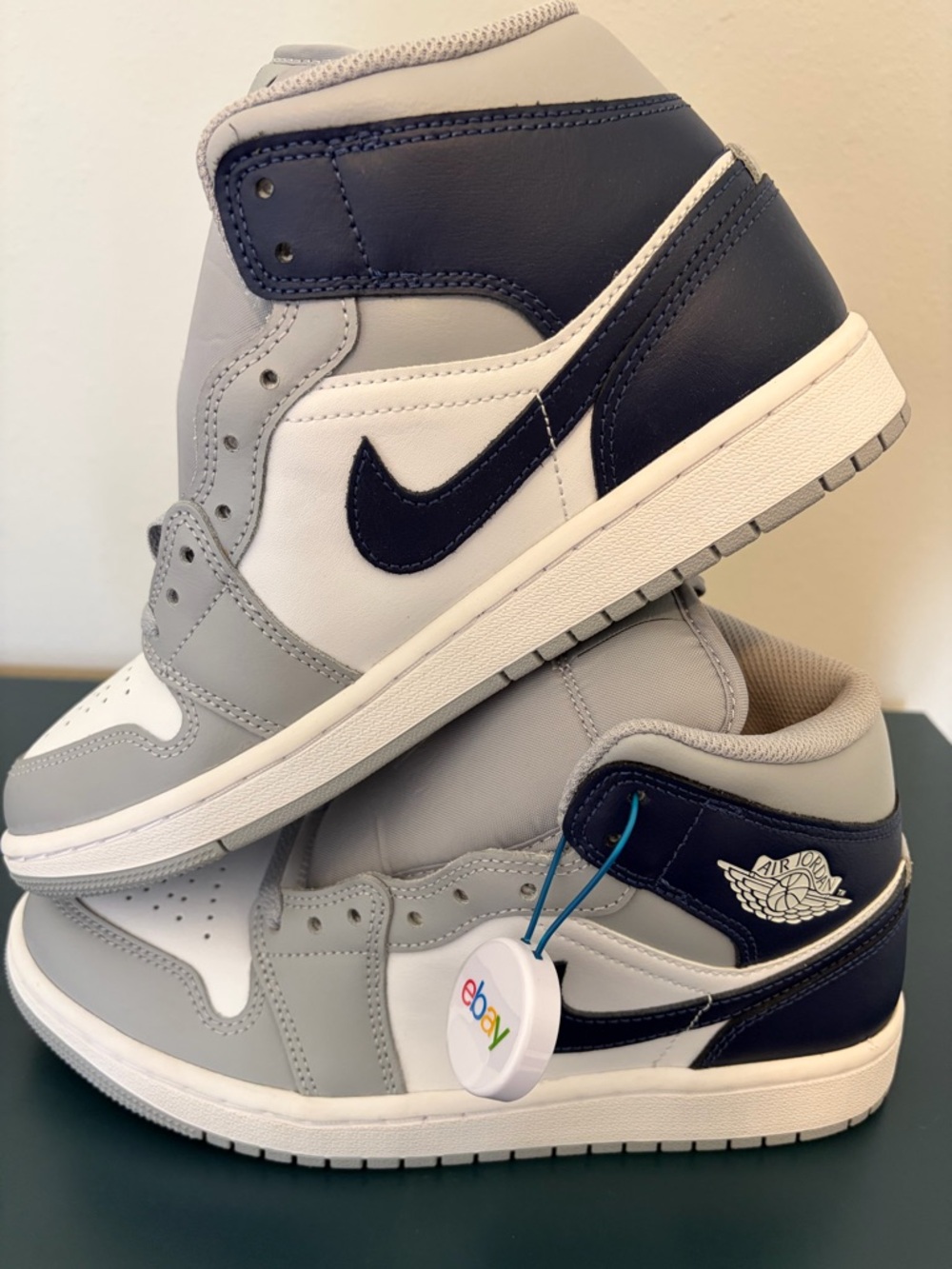 Jordan 1 Mid Wolf Grey Midnight Navy